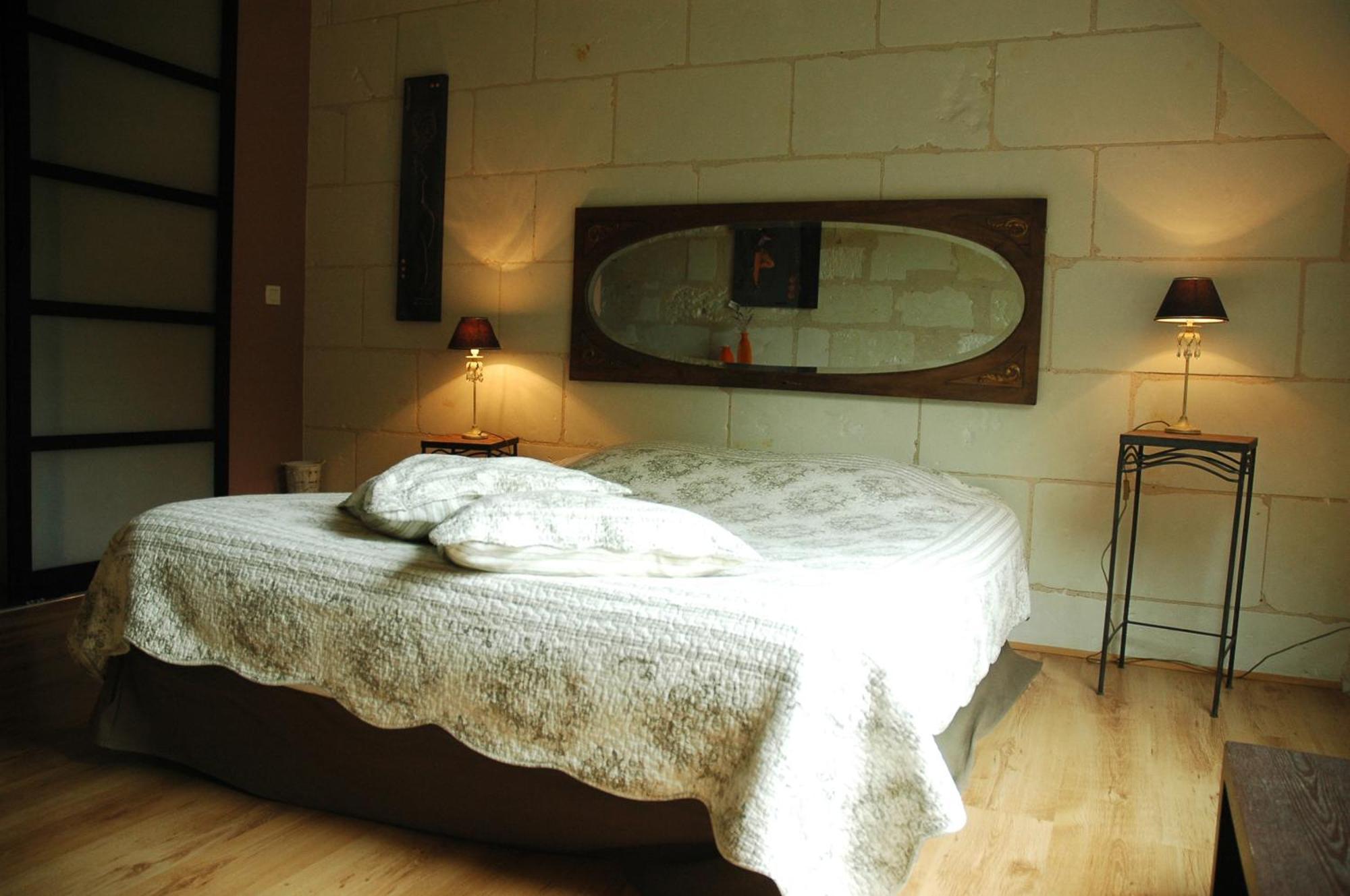 Les Pierres D'Aurele Chambres D'Hotes Saint-Georges-sur-Cher Room photo