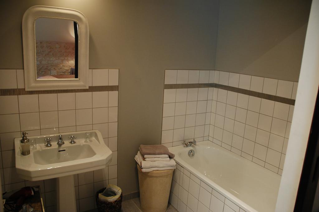 Les Pierres D'Aurele Chambres D'Hotes Saint-Georges-sur-Cher Room photo