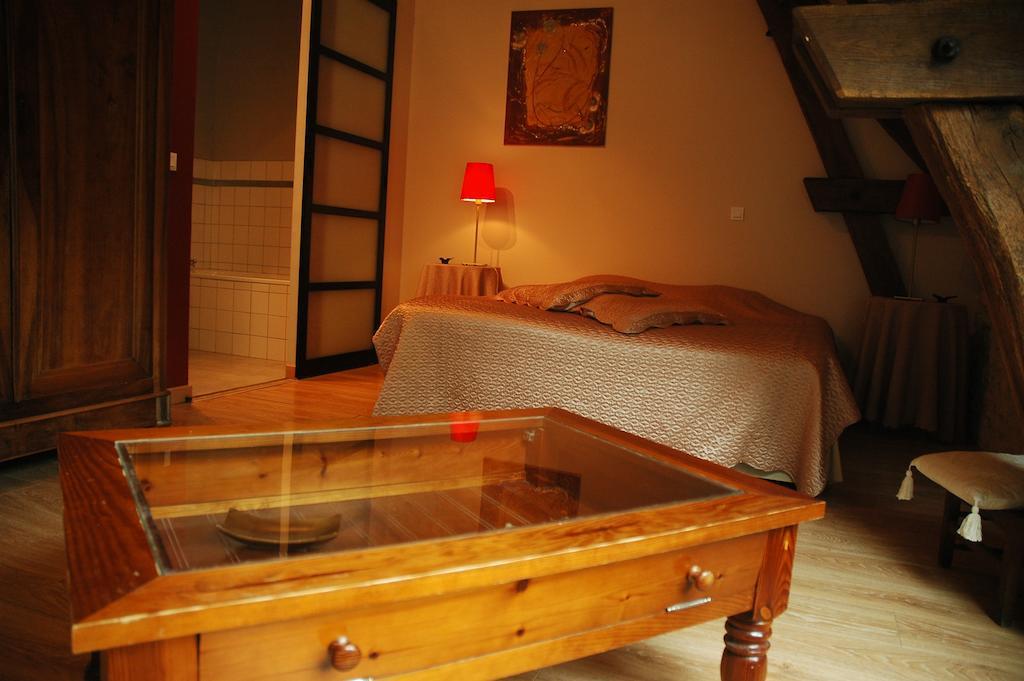 Les Pierres D'Aurele Chambres D'Hotes Saint-Georges-sur-Cher Room photo