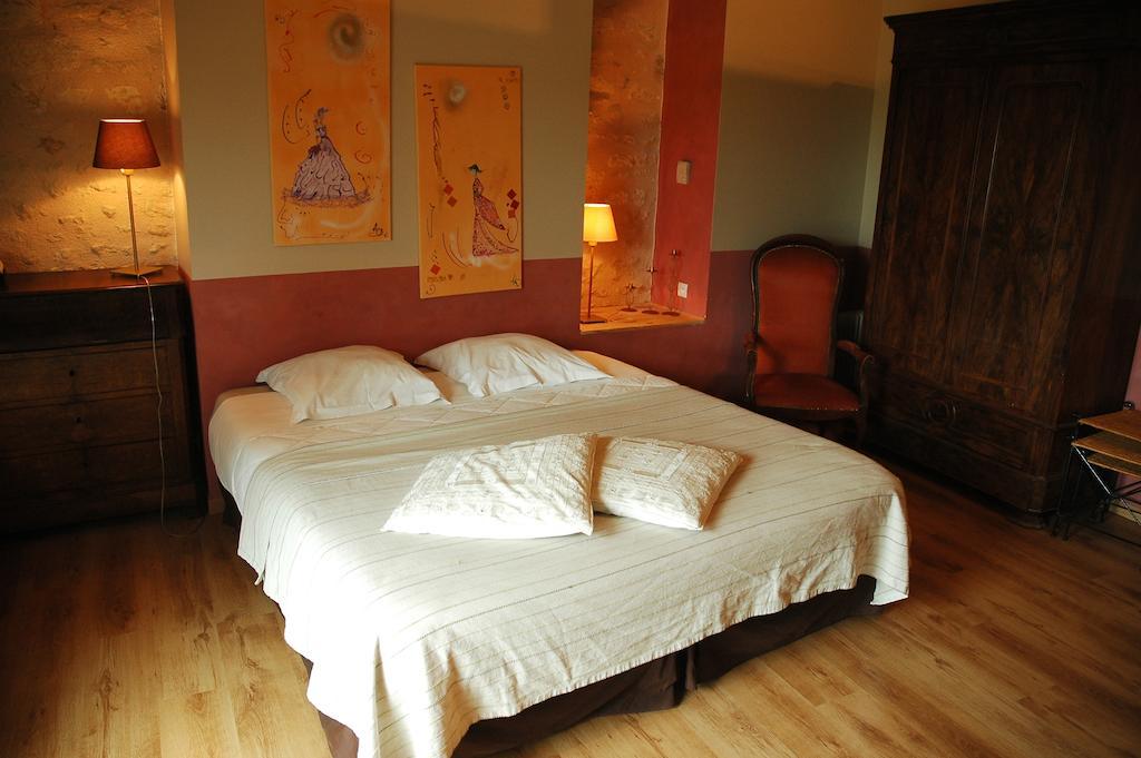 Les Pierres D'Aurele Chambres D'Hotes Saint-Georges-sur-Cher Room photo